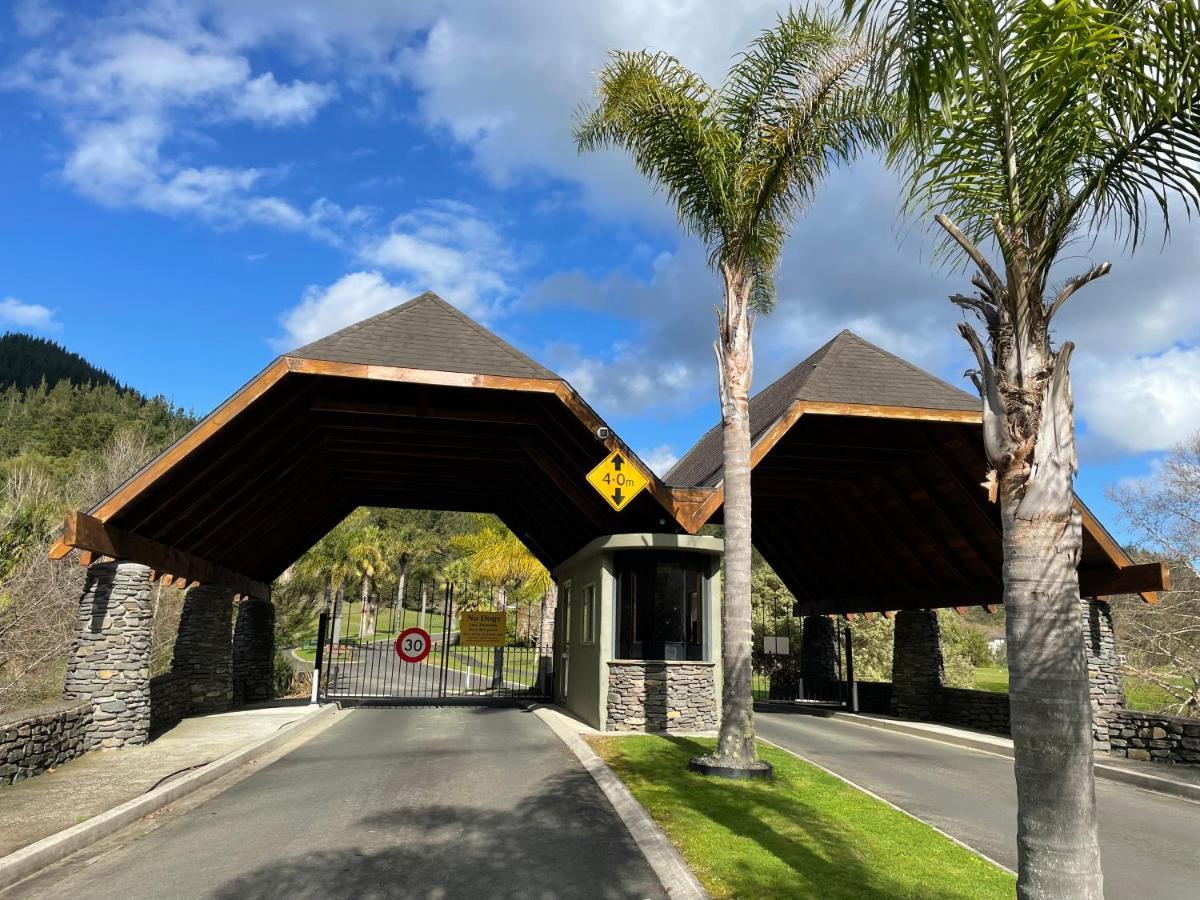Pauanui Lakes - Golf Resort 外观 照片